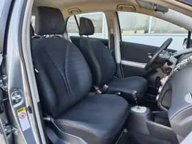 Toyota Yaris thumbnail 22
