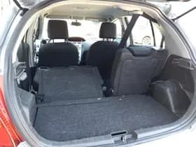 Toyota Yaris thumbnail 27