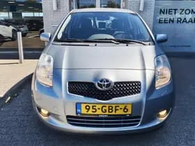 Toyota Yaris thumbnail 6