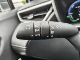 Toyota Corolla thumbnail 11