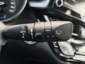 Toyota C-HR thumbnail 13