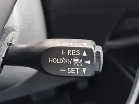 Toyota C-HR thumbnail 16