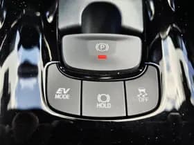 Toyota C-HR thumbnail 23