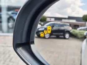 Toyota C-HR thumbnail 38