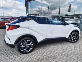 Toyota C-HR thumbnail 5