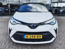 Toyota C-HR thumbnail 6