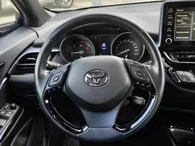 Toyota C-HR thumbnail 10