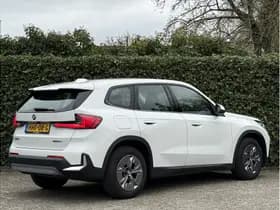 BMW IX1 eDrive20 | Stuur + Stoelverw. | Comfort Access | Driv. Ass. Prof. | Head-Up thumbnail 2