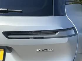 BMW IX xDrive60 | Frozen Grey | Bowers & Wilkins | M-Pro | Sky Lounge thumbnail 3