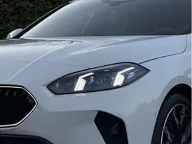 BMW 1 Serie 120 M-Sport Pro | 19'' | Stuur + Stoelverw. | Panorama | Head-Up thumbnail 4