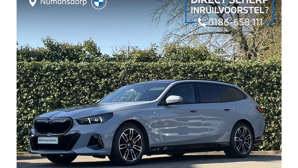 BMW 5 Serie Touring 550e xDrive | M-Sport Pro | Panorama | Driv. Ass. Prof. | Harman/Kardon | Elek. Trekhaak — foto 1