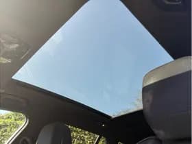 BMW 5 Serie Touring 550e xDrive | M-Sport Pro | Panorama | Driv. Ass. Prof. | Harman/Kardon | Elek. Trekhaak thumbnail 4