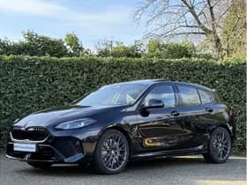 BMW 1 Serie 120 | M-Sport Pro | Panorama | Head-Up | Stoelverw. + Stuur verw. | 19'' | Comfort Access thumbnail 2