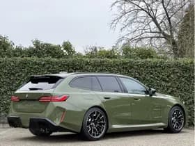 BMW M5 Touring | Special request Urban Green | Trekhaak | Alcantara hemel thumbnail 3