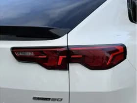 BMW IX2 eDrive20 | M-Sport Pro | 19'' | Panorama | Driv. Ass. Prof. | Head-Up | Stoelverw. | Getint Glas | Comfort Access thumbnail 3