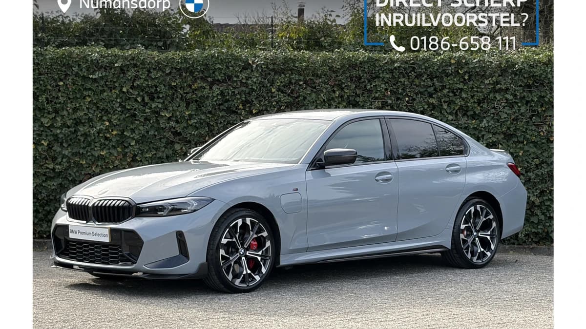 BMW 3 Serie 330e | M-Sport Pro | Carbon ext. | M-Performance parts | 19'' | Camera | Comfort Access | Elek. Trekhaak | Elek. Achterklep — foto 1