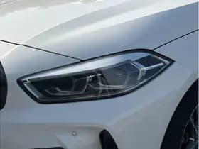 BMW 1 Serie 118i | M-Sportpakket | Getint Glas | Sportstoel. | Stoelverw. | PDC Voor + achter thumbnail 4