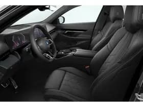 BMW 5 Serie Touring 530e | M-Sport | 20'' | Camera | Driv. Ass. Plus | Elek. Trekhaak | Comfort Access thumbnail 3