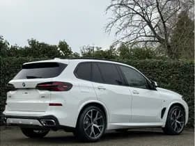 BMW X5 xDrive50e | M-Sport | Panorama | Comf. zetels + ventilatie + Verw. + Massage | Trekhaak | Harman/kardon | Soft close | Co Pilot thumbnail 3