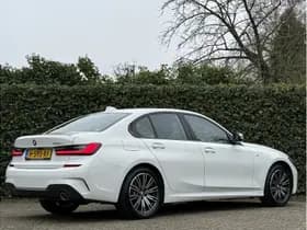 BMW 3 Serie 330e | High Exe | Leder | Camera | Stoelverw. | HiFi thumbnail 4