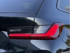 BMW M3 Touring | Competition | M-Drive Prof | Getint - dubbel - glas | 360 cam | M Compound rode remmen thumbnail 3