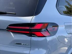 BMW X5 xDrive50e | M-Sport | 22" | Stoelverw. + ventilatie | Panorama. | Swarovski elementen | 360 cam | Comf. zetels | Trekhaak thumbnail 4