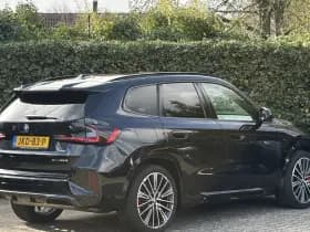 BMW X1 xDrive25e | M-Sport Pro | 20'' | Panorama | Stuur + Stoelverw. | Elek. Trekhaak | Camera thumbnail 2