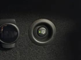 BMW X1 xDrive25e | M-Sport Pro | 20'' | Panorama | Stuur + Stoelverw. | Elek. Trekhaak | Camera thumbnail 4