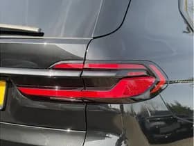 BMW X7 xDrive40i | M-Sport Pro | Panorama Sky Lounge | 23" | Massage | Harman/Kardon | Soft-Close | Act. Steering thumbnail 3