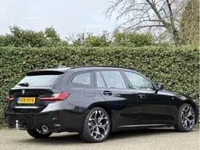BMW 3 Serie Touring 320d | M-Sport | 19'' | Elek. Trekhaak | Comfort Access | Elek. Stoel verst. thumbnail 2