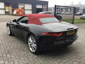 Jaguar F-Type thumbnail 3