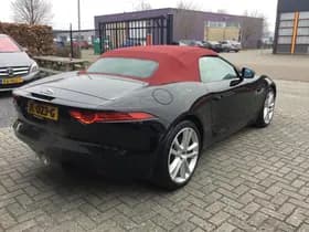 Jaguar F-Type thumbnail 5