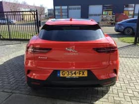 Jaguar I-Pace thumbnail 4