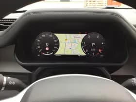 Land Rover Defender thumbnail 11