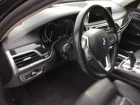 BMW 7-Serie thumbnail 11