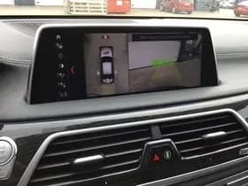 BMW 7-Serie thumbnail 14