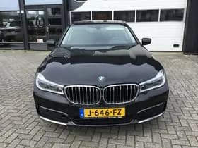 BMW 7-Serie thumbnail 3