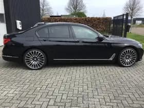 BMW 7-Serie thumbnail 5
