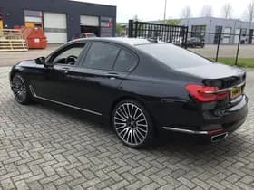 BMW 7-Serie thumbnail 8