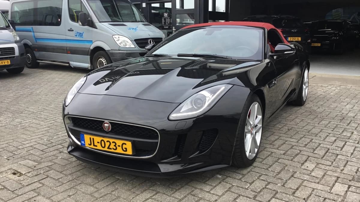 Jaguar F-Type — foto 1