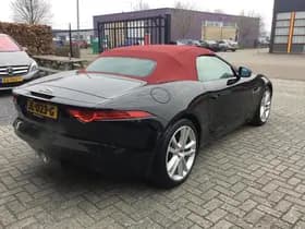 Jaguar F-Type thumbnail 6
