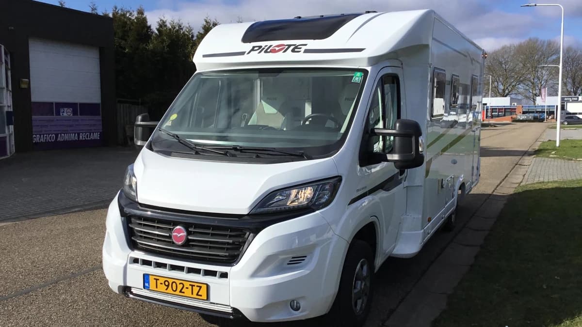 Pilote P700GJ — foto 1