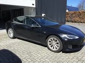 Tesla Model S thumbnail 4