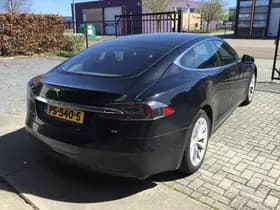 Tesla Model S thumbnail 5