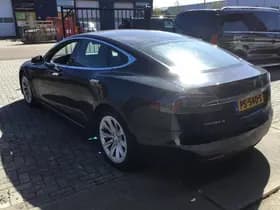 Tesla Model S thumbnail 7