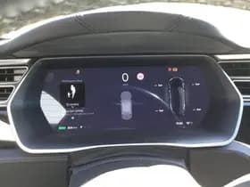 Tesla Model S thumbnail 10