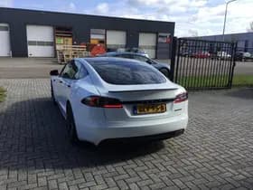 Tesla Model S thumbnail 5