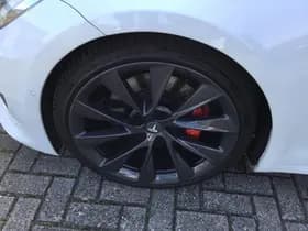 Tesla Model S thumbnail 9