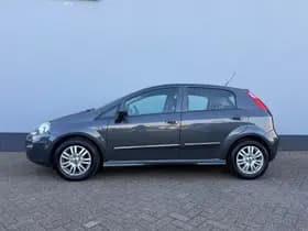 Fiat Punto thumbnail 2