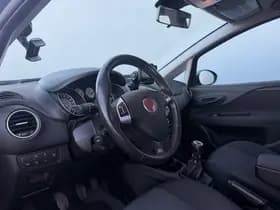 Fiat Punto thumbnail 9